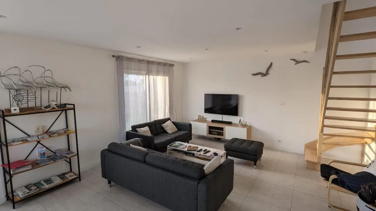 Maison Recente Avec Vue Mer, Plage Et Port A Pied location
